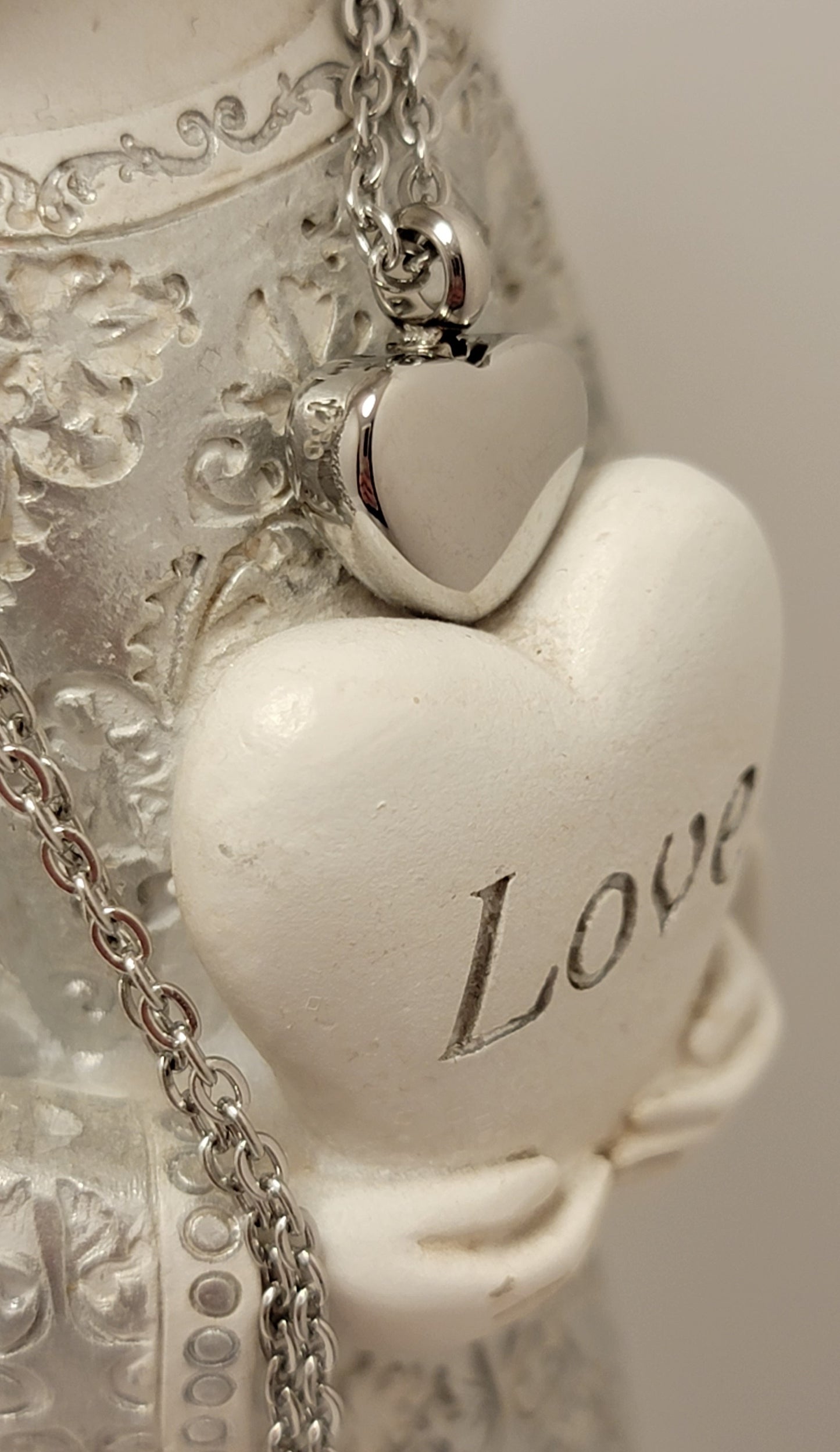 Minimalist Heart Cremation Urn Necklace for ashes