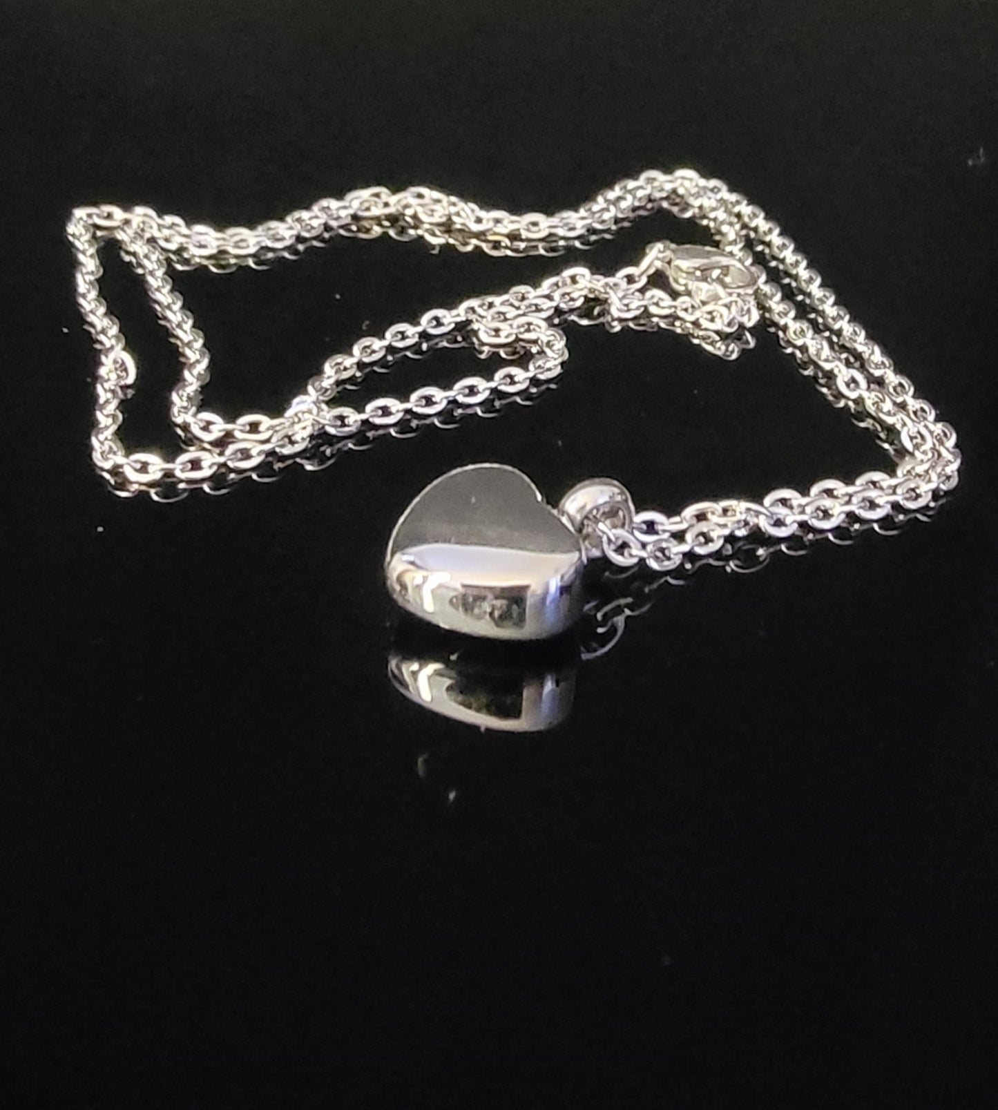 Minimalist Heart Cremation Urn Necklace for ashes